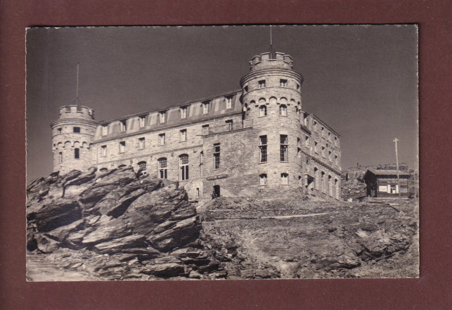 Cartoline postali: GORNERGRAT - Kulm-Hotel - E. Gyger – Usato da Pully venduto da nicecards