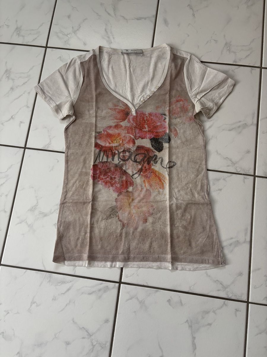 Camicette, T-shirt & Top: Maglietta  – Nuovo (secondo la descrizione) da Schwyz venduto da Francesca54