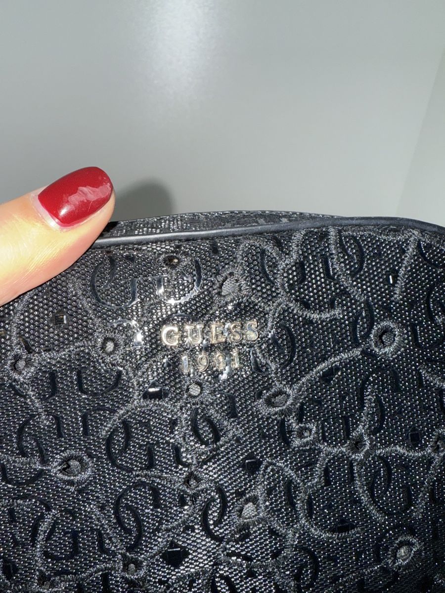 Guess Borse da donna: Guess Gürteltasche Schwarz – Usato da Schötz venduto da kon_57fh 3