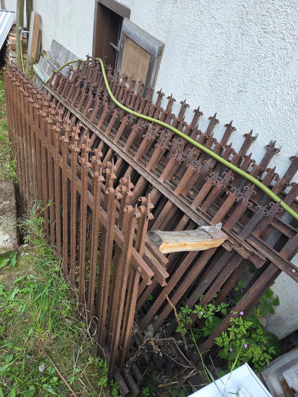 Sonstige Antiquitäten & Kunst: Antiker Metall-Gartenzaun – Gebraucht aus Churwalden von Sath