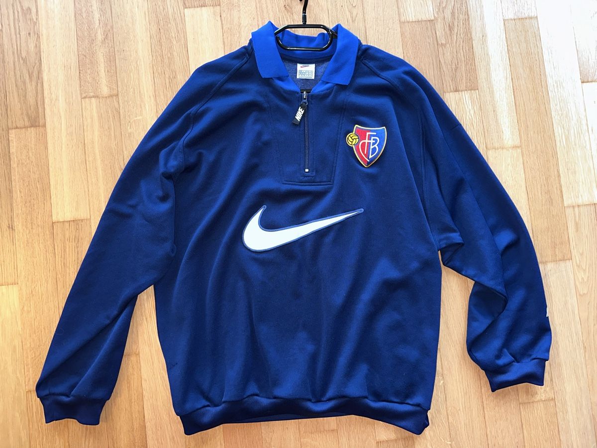 Nike Pulls & Sweat-shirts: FC Basel Vintage Pullover Grösse L – D'occasion à Grellingen par Faebu7