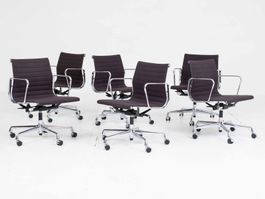 Vitra EA 117 Bürostuhl von Eames in Hopsak Kastanie/Moorbrau