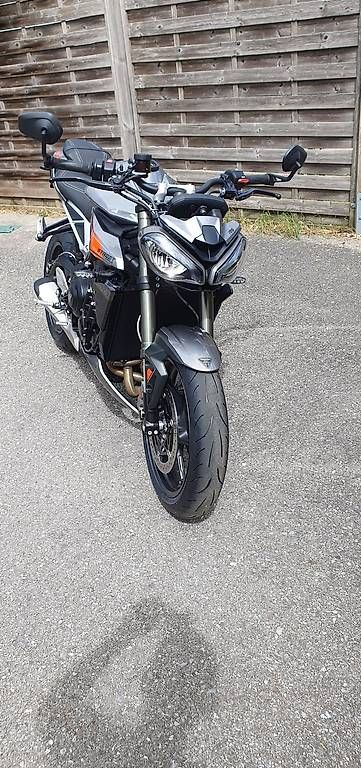 Strada: Triumph Street Triple RS 765 – Usato da Montricher venduto da vinzu1 2