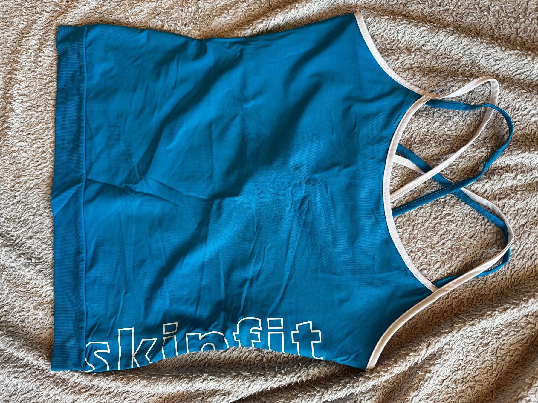 Skinfit T-shirt: Top Skinfit gr. L – Nuovo (secondo la descrizione) da Ovronnaz venduto da Etagne68 1