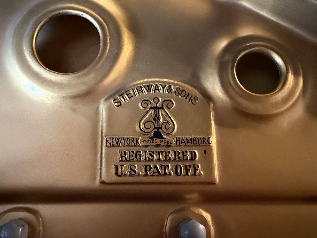 Steinway Instruments de musique: Steinway & Sons B-211 – état exceptionnel – D'occasion à Nyon par Oceandrive305 2