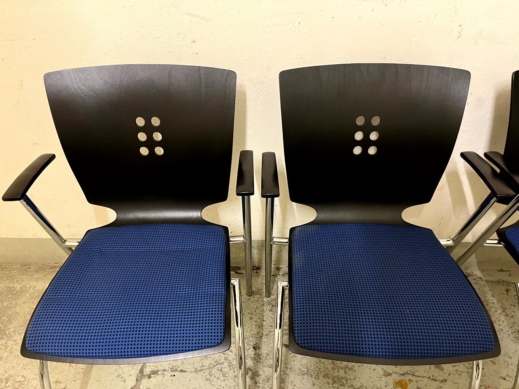 Stühle: 4 Stück Konferenzstühle stappelbar – Gebraucht aus Seftigen von tom713 2