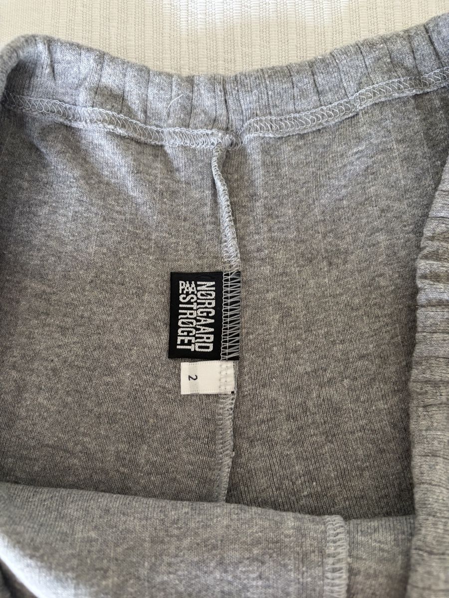 Mads Nørgaard Pantalons: Mads norgaard nova shorts grau – Neuf (Voir description) à Winkel par Zimtguetzli 1