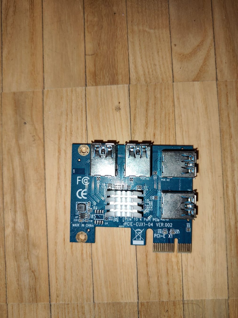 Componenti elettronici: PCIE 1X to 4 Riser Card 16X Slots Riser Card Adapter USB 3.0 – Usato da Olten venduto da Hb9ocr