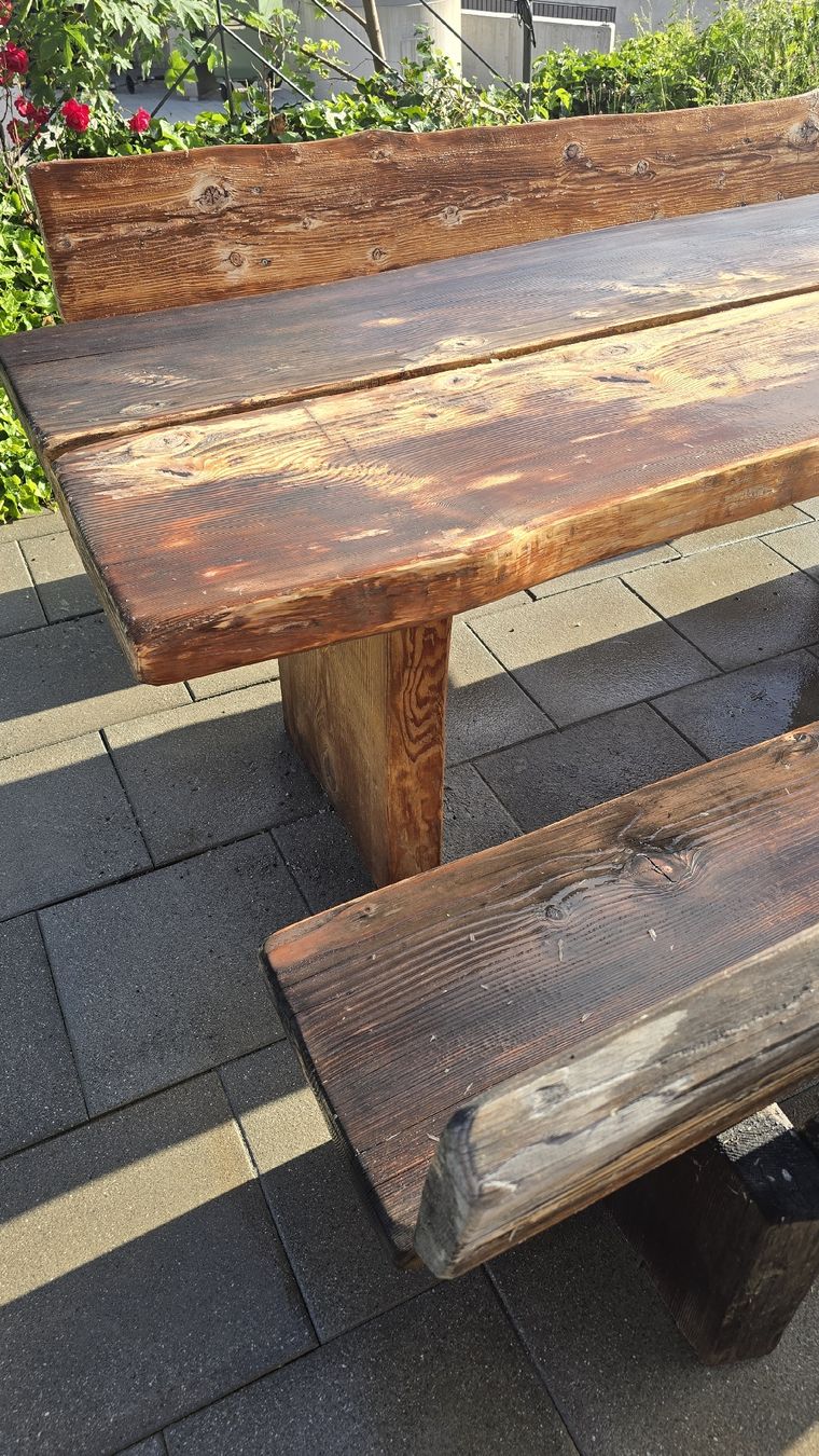 Set di tavolo e panche: Tisch und zwei Sitzbänke Garten – Usato da Einsiedeln venduto da gsundundmunter 3