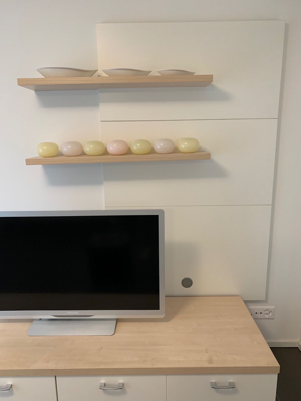 Conforama Mobili TV: Sideboard inkl. Wandgestell – Usato da Zürich venduto da ThaliaL 2