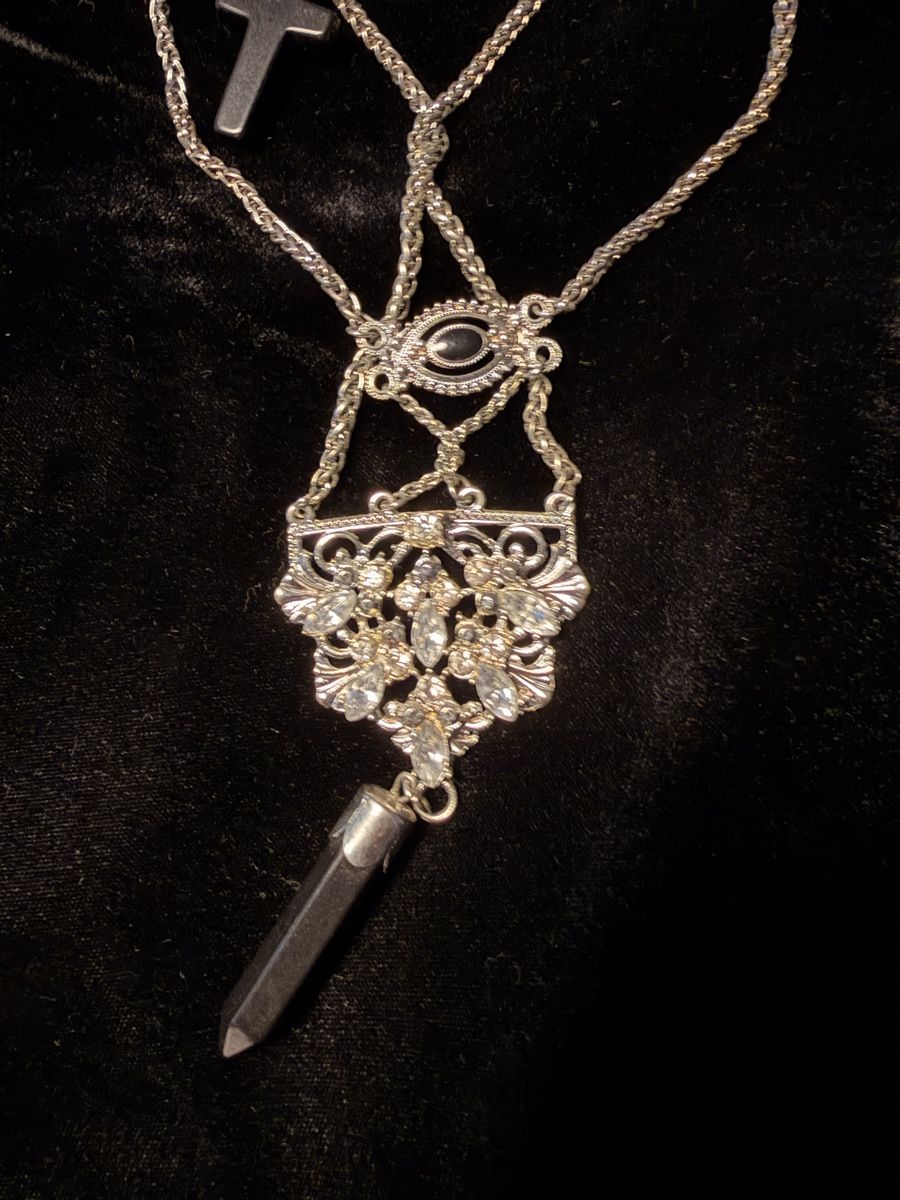 Catenine: Halskette mit Anhänger – Usato da Rorschach venduto da nan_8rts 3
