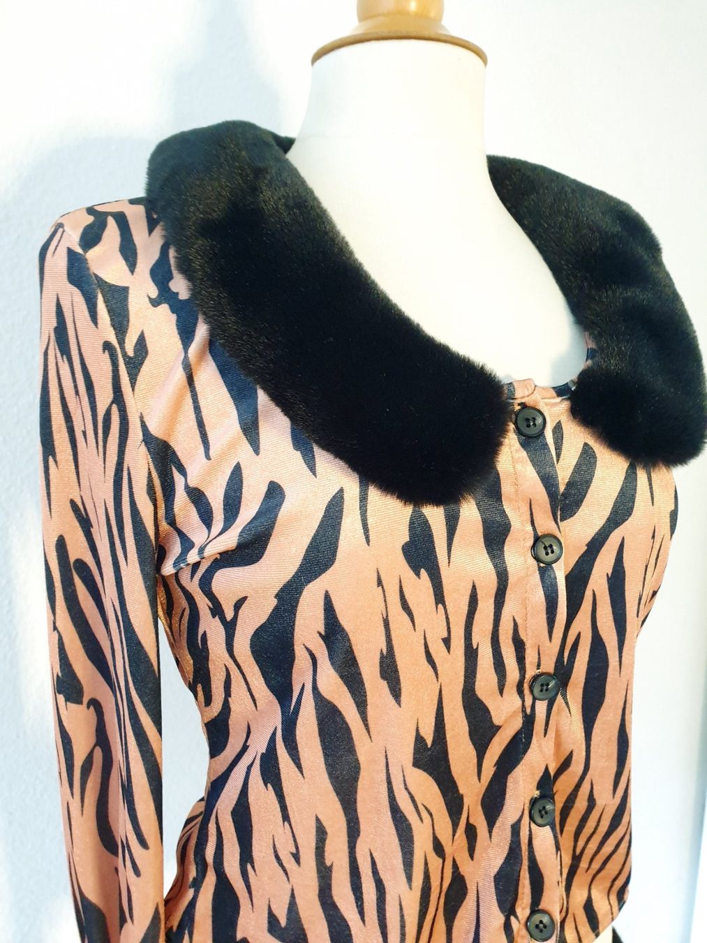 Chemisiers: BLUSE JACKE SAMT ANIMAL PRINT S 36 TOP ZU BLUSE PULLOVER – Neuf (Voir description) à Elsau par the-colorful-side
