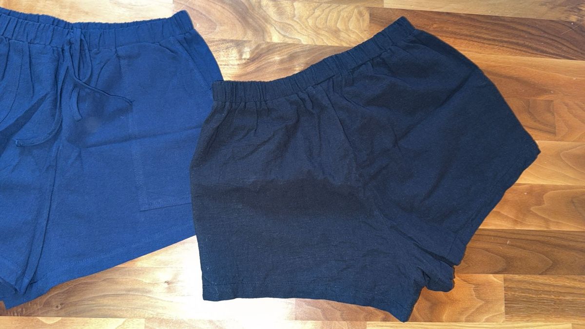 Pantaloni: 2 Stoffshorts Damen – Usato da Wilen (Sarnen) venduto da aninaschwab 1