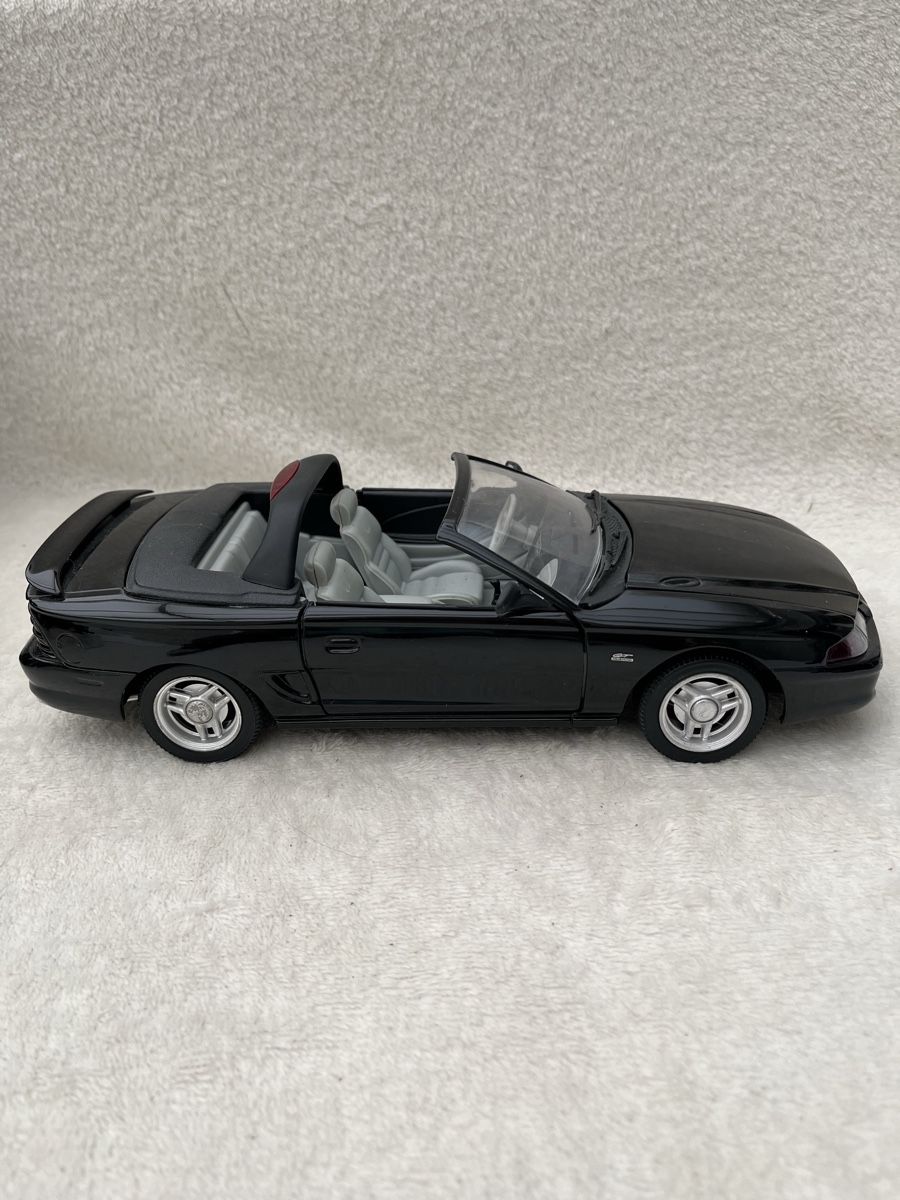 Ford Modellini d'auto: Ford Mustang Cabriolet 1994 – Nuovo (secondo la descrizione) da Oberweningen venduto da mer_2yn9 2