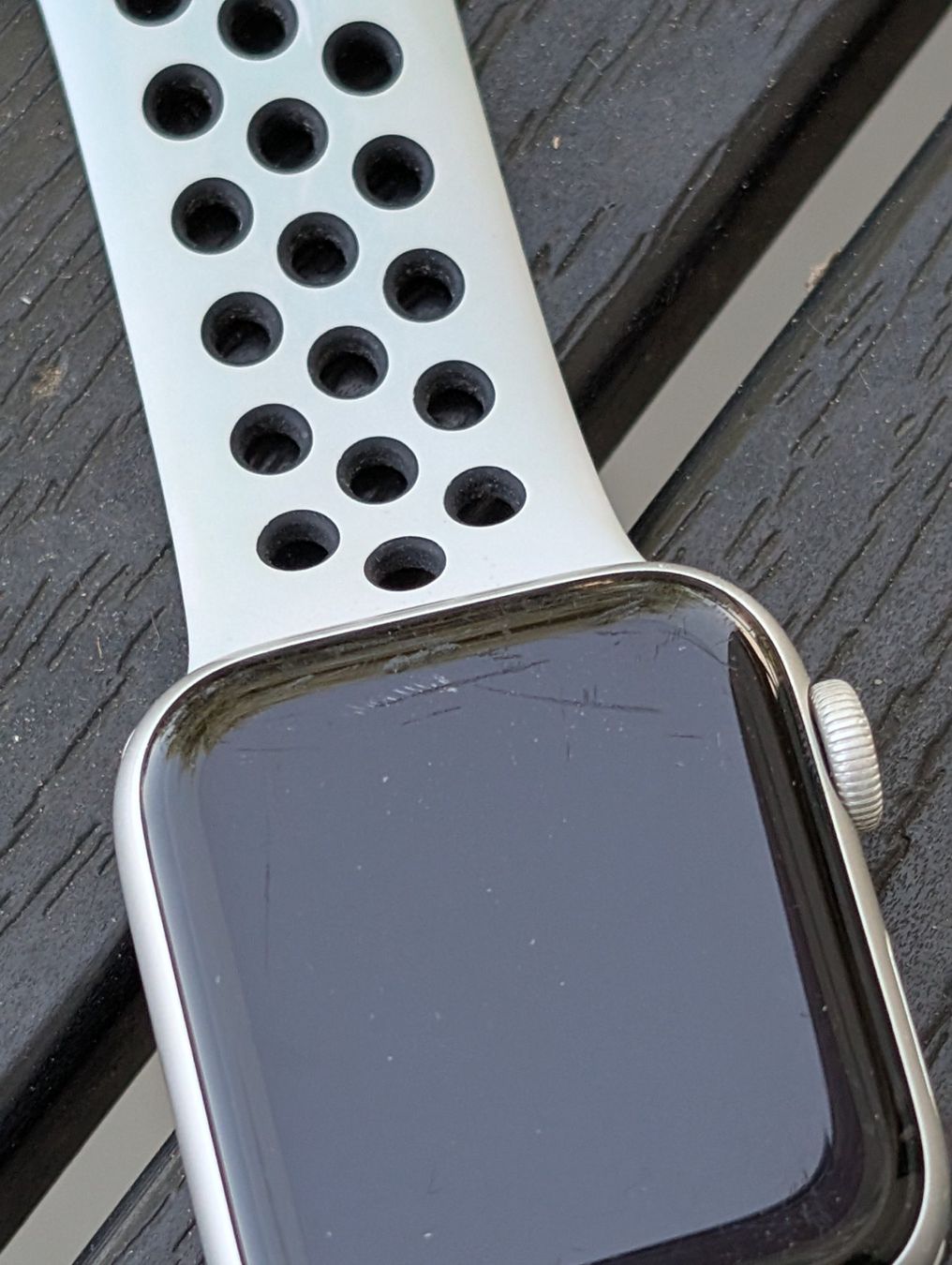 Apple Smartwatch: Apple Watch Series 4 (Nike Edition) – Usato da Gümligen venduto da yasko_s1907 1