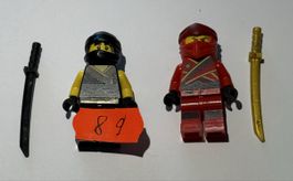 2 Stück LEGO Ninjago/ Minifiguren mit Waffen!