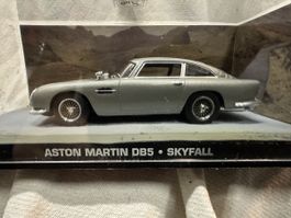 Aston Martin db5 James Bond 007 skyfall