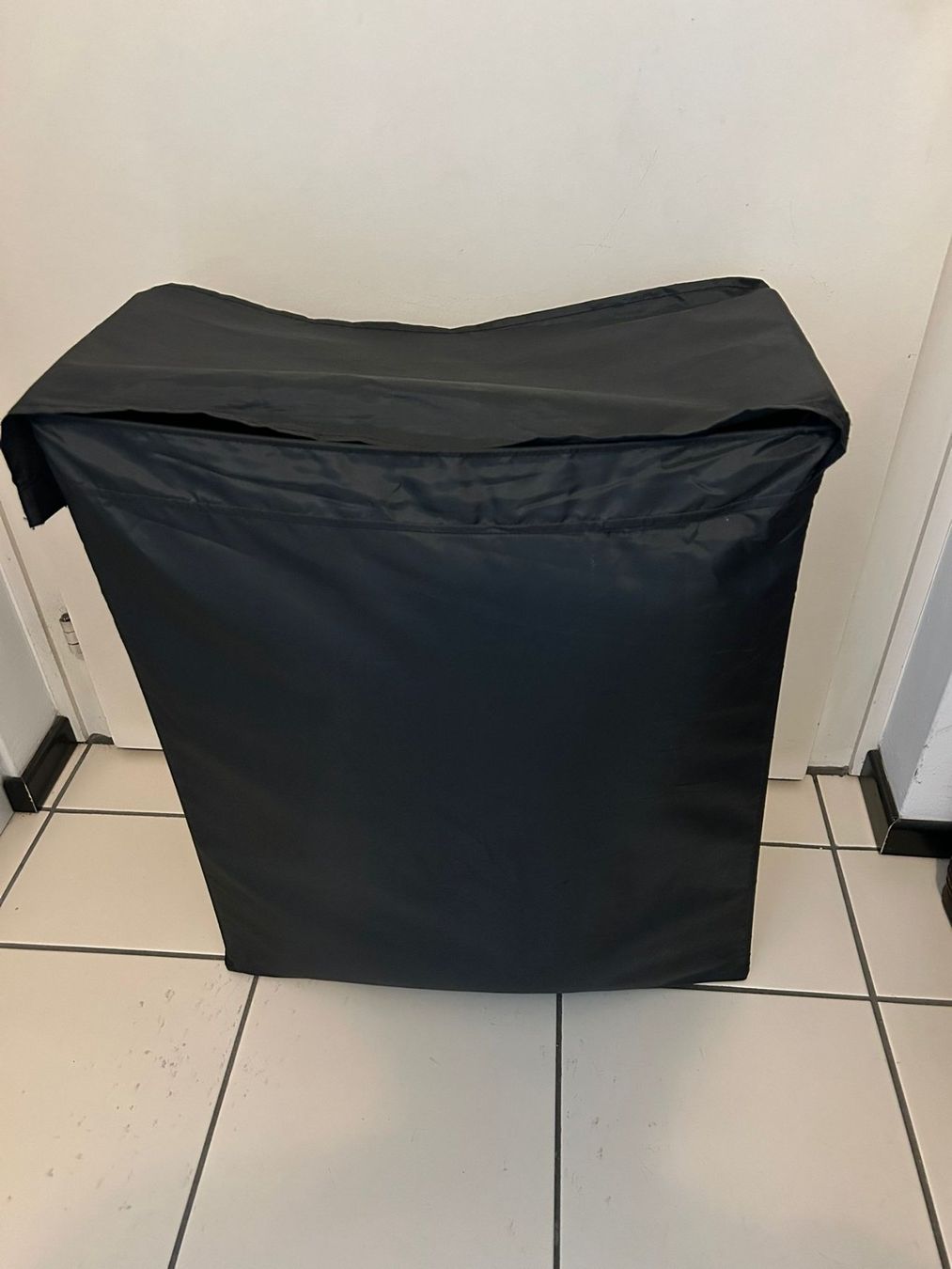Contenitori & Simili: Sacco biancheria nero – Usato da Melano venduto da H-Sara 1