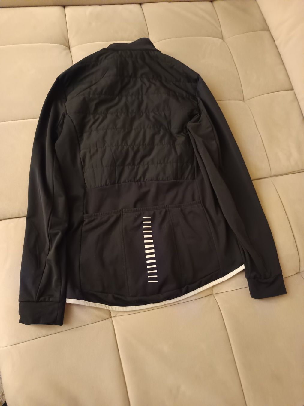 Giacche: Funktionsjacke – Usato da Benglen venduto da Jumanah 1