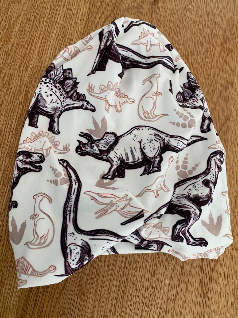 Copricapi, berretti & cappellini: Cool Dino Beanie, Jersey, Neu, onesize – Nuovo (secondo la descrizione) da Einsiedeln venduto da PaedeK84 2