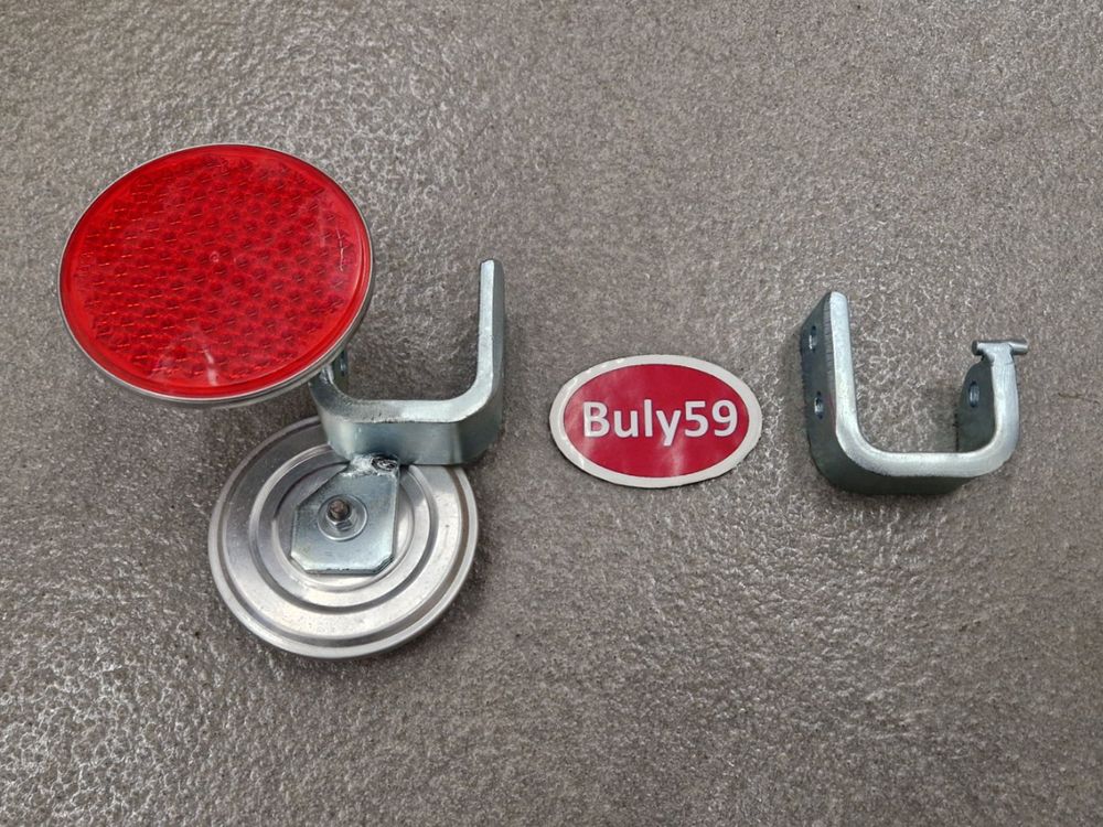 2x Universelle Lampenhalter Aus Metall – Für Rückleuchten Auf Kotflügel, Von DEL-Delegro