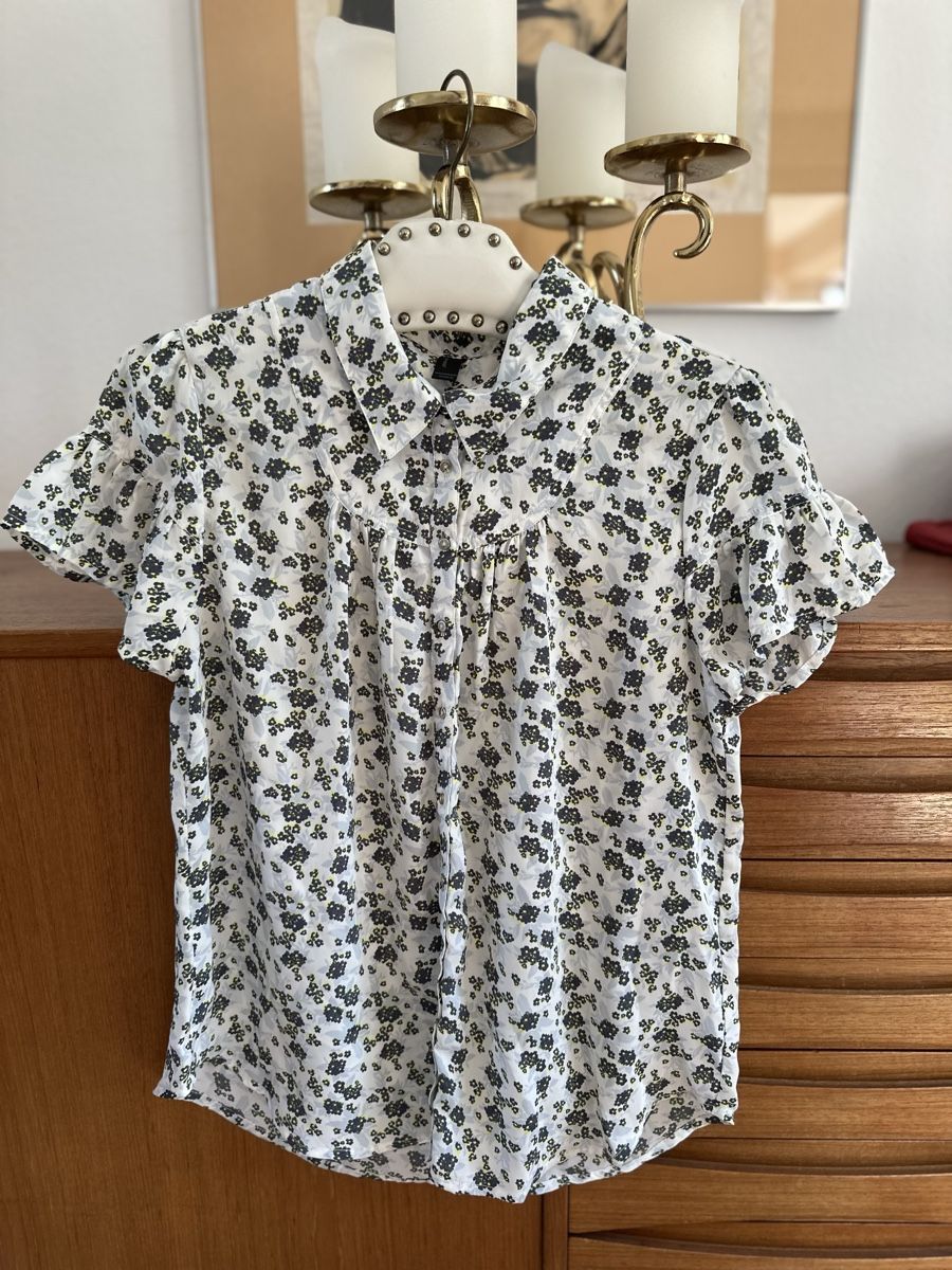 Vero Moda Chemisiers: Hübsche Sommerbluse Vero Moda – D'occasion à Zürich par PuraVida111