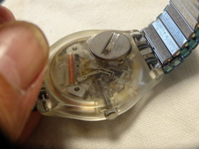 Swatch Montres: S-WATCH HERREN UHR,QUARTZ.SWISS MADE.TAG.DATE.LÄÜFT – D'occasion à zürich par ahmad01 5