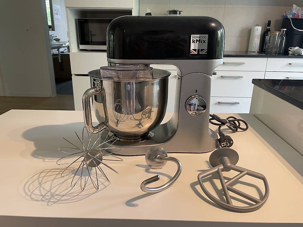 Elettrodomestici da cucina: Kenwood kMix Stand Mixer  Complete with All Attachments – Usato da Spreitenbach venduto da ivo_f8n8