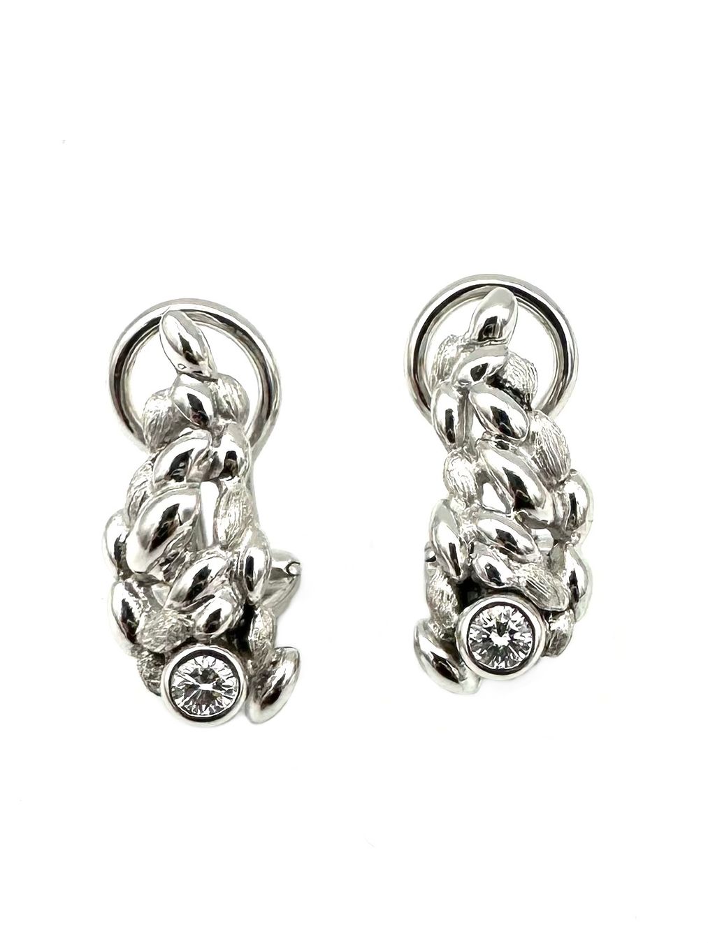 Gilbert Albert Ohrringe & -stecker: GILBERT ALBERT. Boucles d'oreilles or blanc et diamants – Gebraucht aus Renens VD von Diademe.sarl
