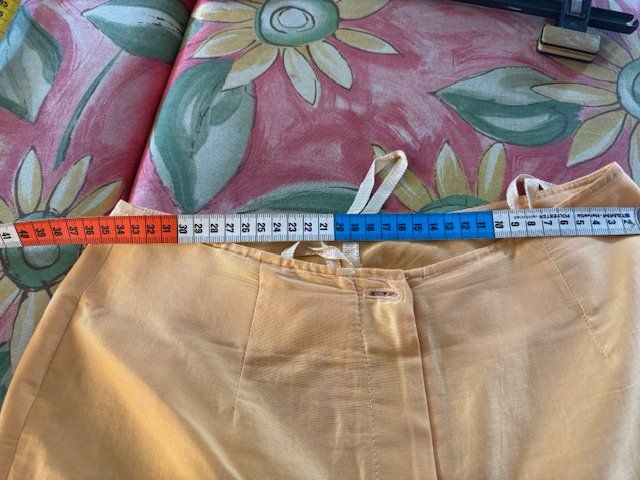Pantalons: SEIDENHOSE Gr.36 – D'occasion à Lamone par Rfiero 3