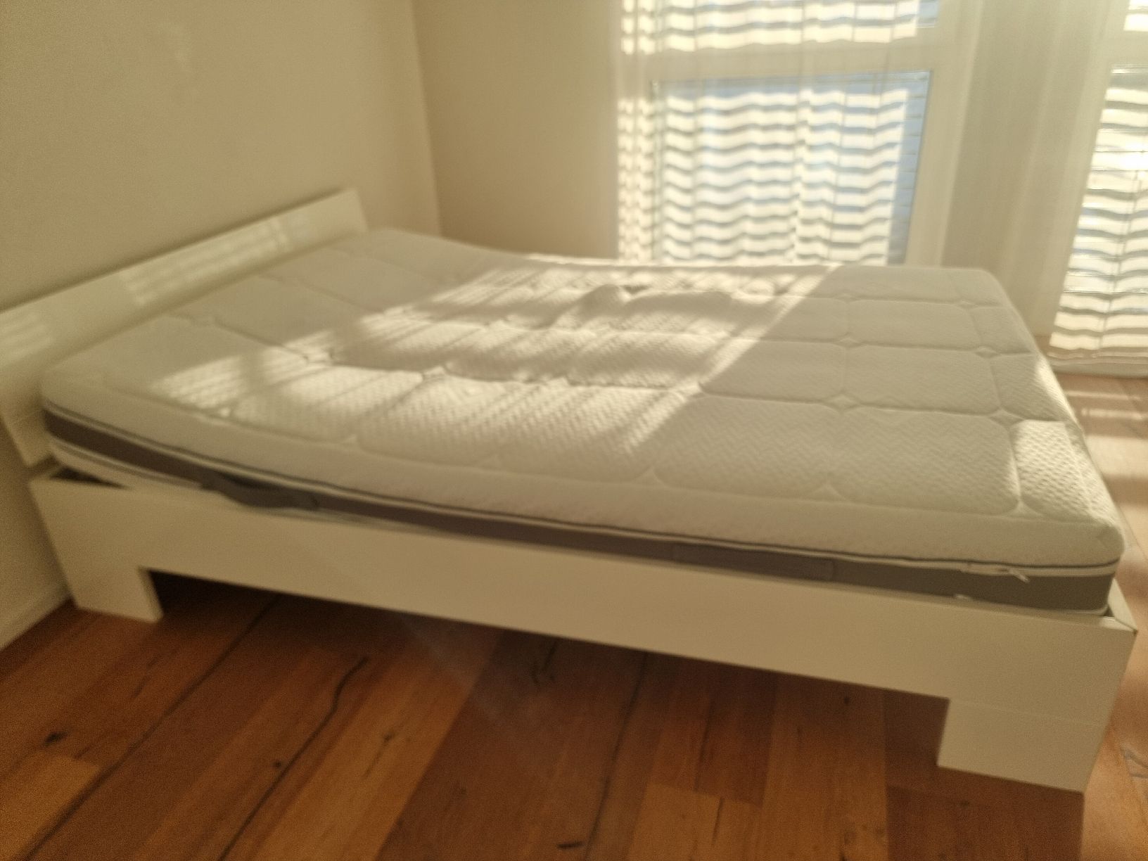 Betten: Bett 140 x 200 – Gebraucht aus Dottikon von ire_pf55 3