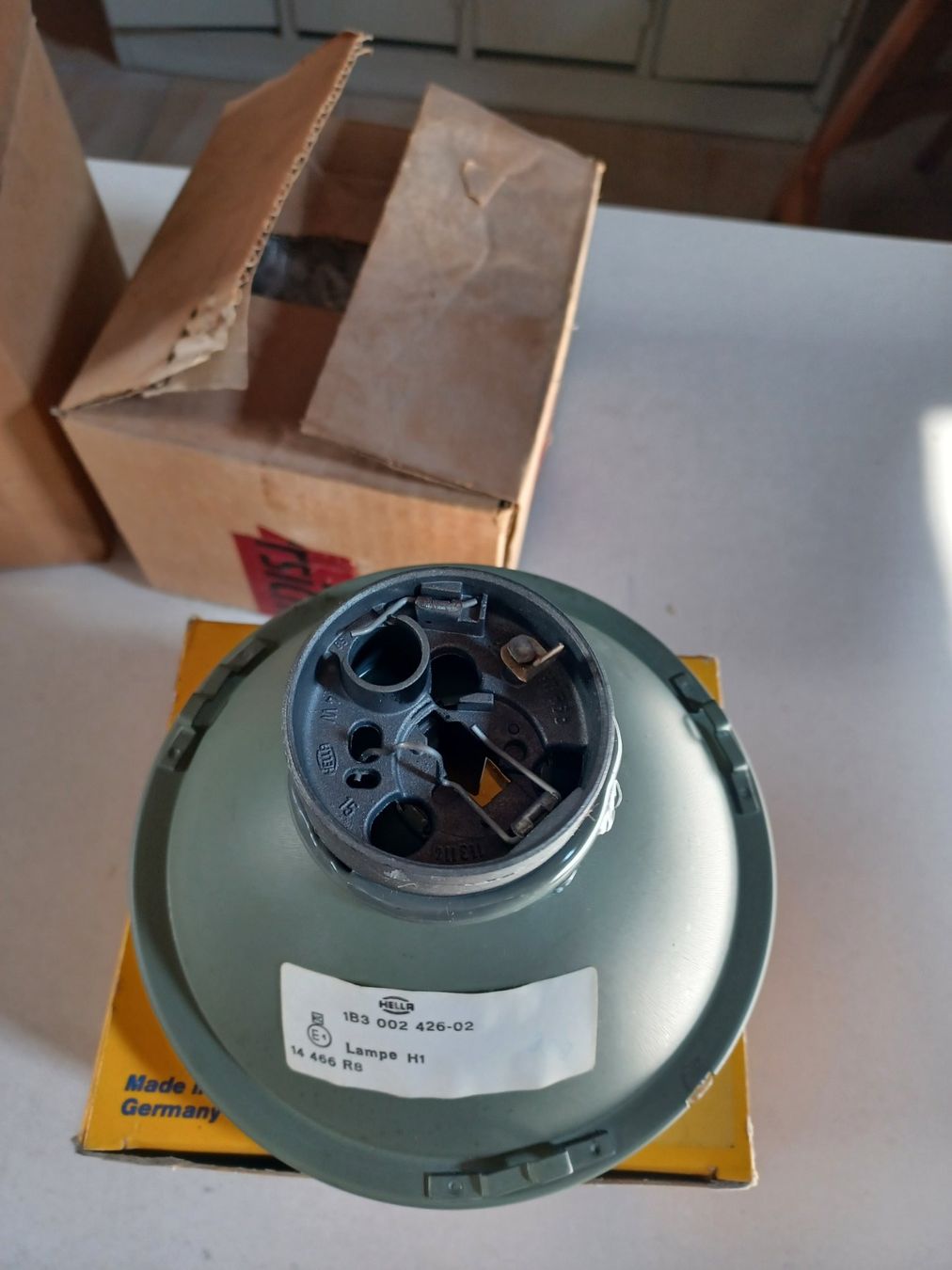 Hella Fari: Hella Scheinwerfer H1 H4 Oldtimer NOS – Usato da Immensee venduto da bubi19 1