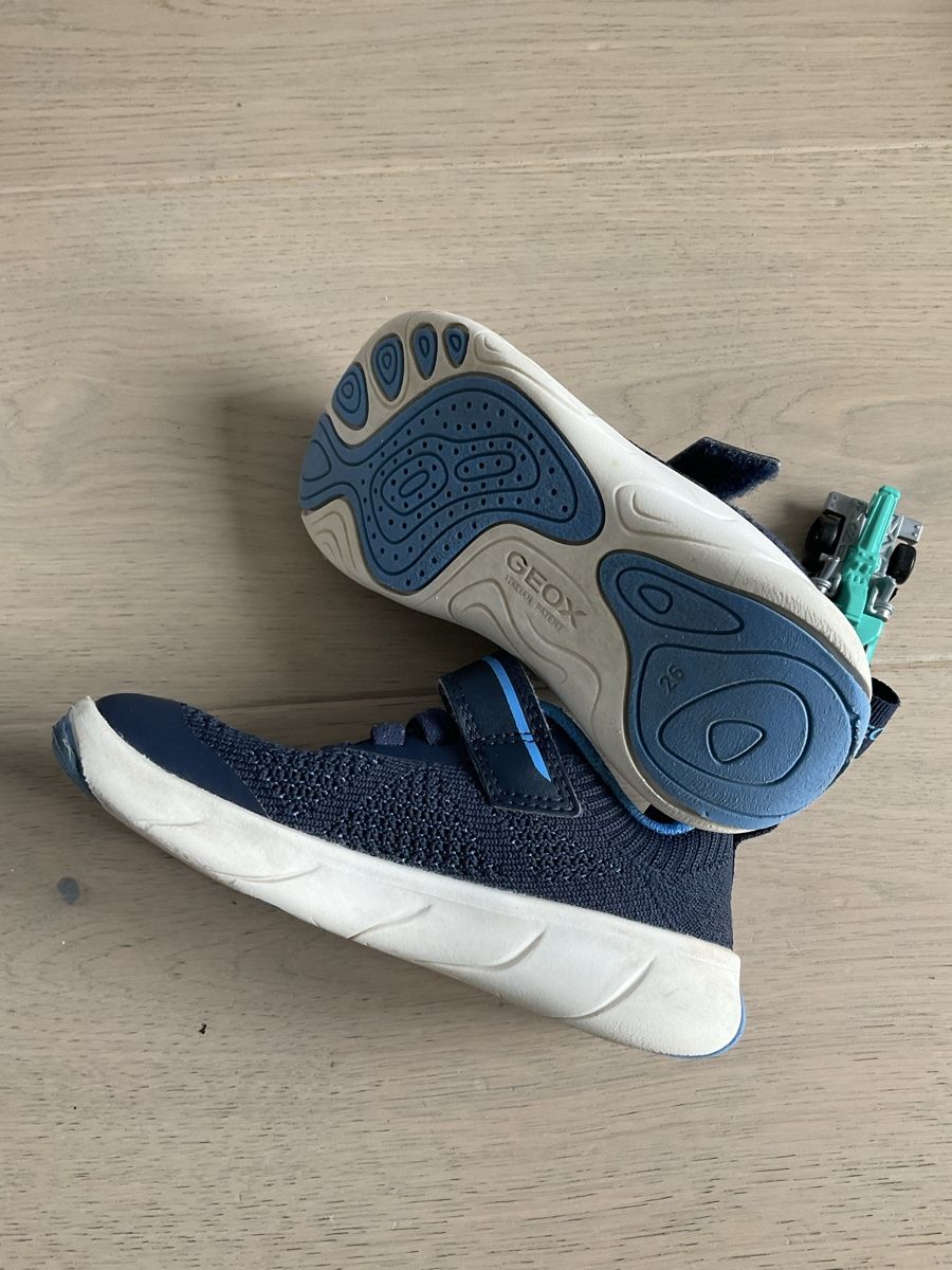 Geox Scarpe per ragazzi: Geox sneakers gr 26 – Usato da Zürich venduto da TheShips 1