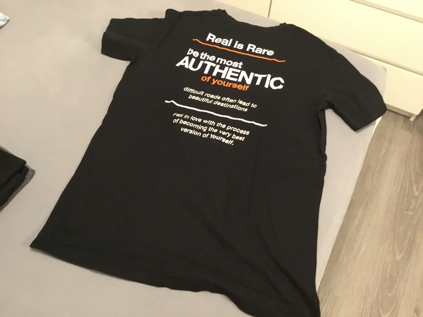 T-shirt: Tolles Tshirt Gr.M – Usato da Würenlos venduto da Tina48 1