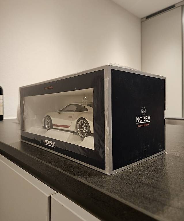 Norev Modellini d'auto: Porsche GT3 – Nuovo e nell'imballaggio originale da Châtel-St-Denis venduto da ameireles1973 1