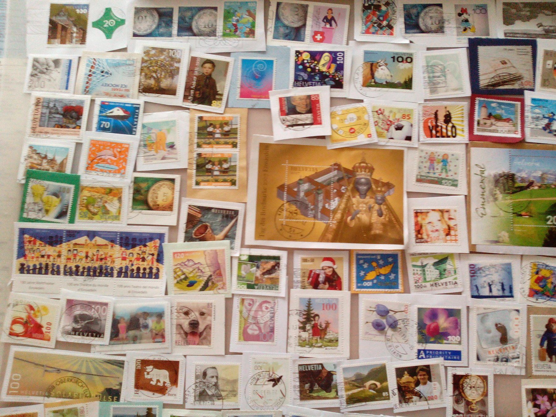 Alle Briefmarken: CH-NEUERE zum ablösen – Gebraucht aus Brüttisellen von goldtaler 1