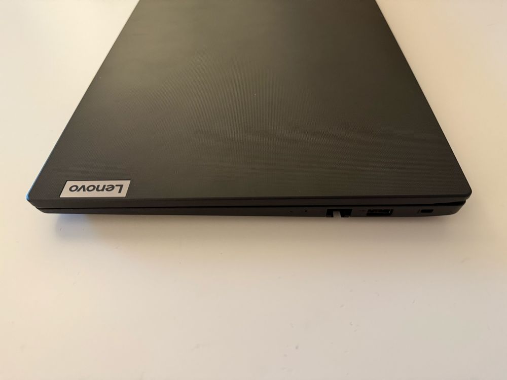 Lenovo V15 Gen 4, Intel Core i3, 8GB, 256GB (Gebraucht) in