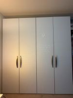 Pfister Kleiderschrank