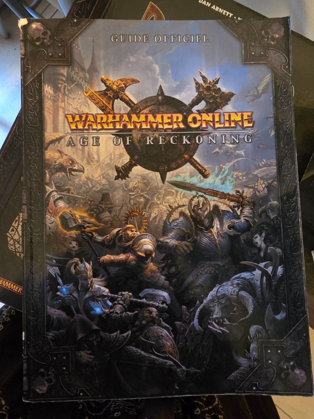 Libri: Warhammer Online guide officiel – Usato da Genève venduto da BruceKampbell