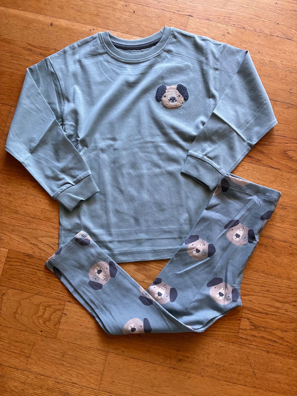 Next Pigiama & Simili: Tolles Pyjama Gr. 110, Neu von Next – Nuovo (secondo la descrizione) da richterswil venduto da lunamarie001