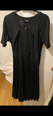 Robe noire plissée KOOKAÏ taille 38 état neuf 