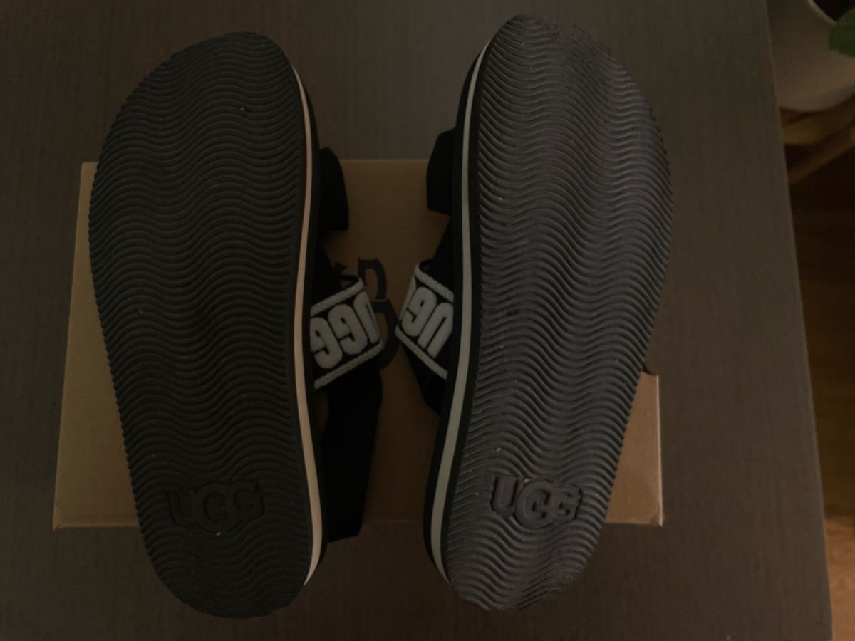 Ugg Damenschuhe: UGG Sandalen – Gebraucht aus Olten von aud_2jf7 2