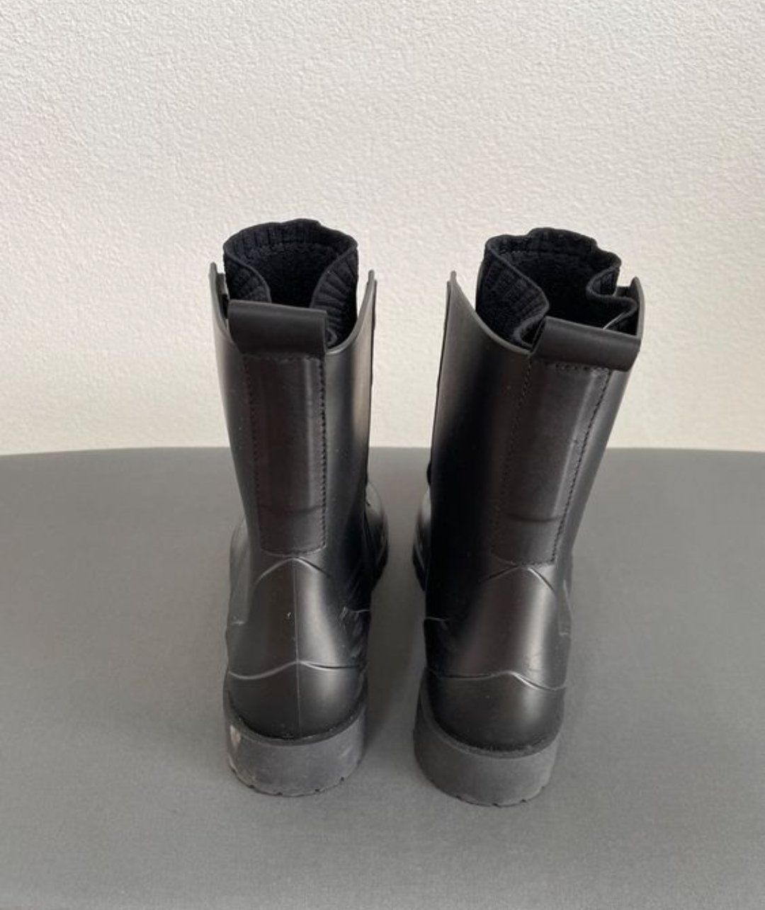 Damenschuhe: Gummistiefel - Gummiboot Gr 37 schwarz – Gebraucht aus Oberwil b. Büren von 3298Oberwil 1