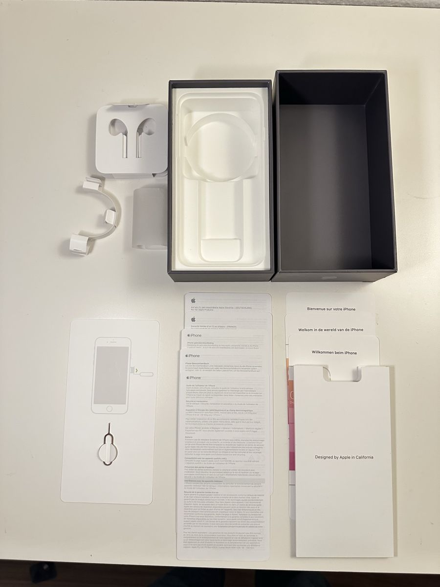 Wandhalterungen: I Phone 8 Spacegray 64GB  VERPACKUNG – Gebraucht aus Aadorf von Mason_Bastet 1