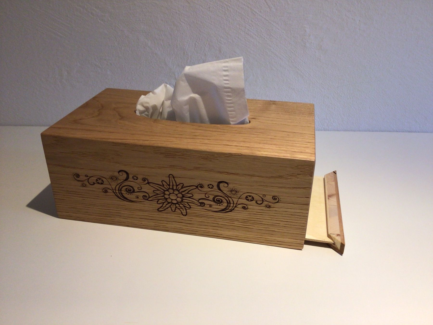 Kleenex Sonstige Kleidung & Accessoires: Taschentücher Box Eiche – Neu (gemäss Beschreibung) aus Benken SG von Hagli76 5
