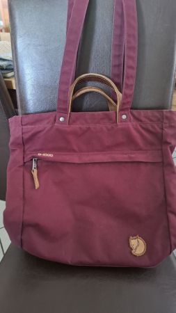 Fjällräven Tasche bordeaux