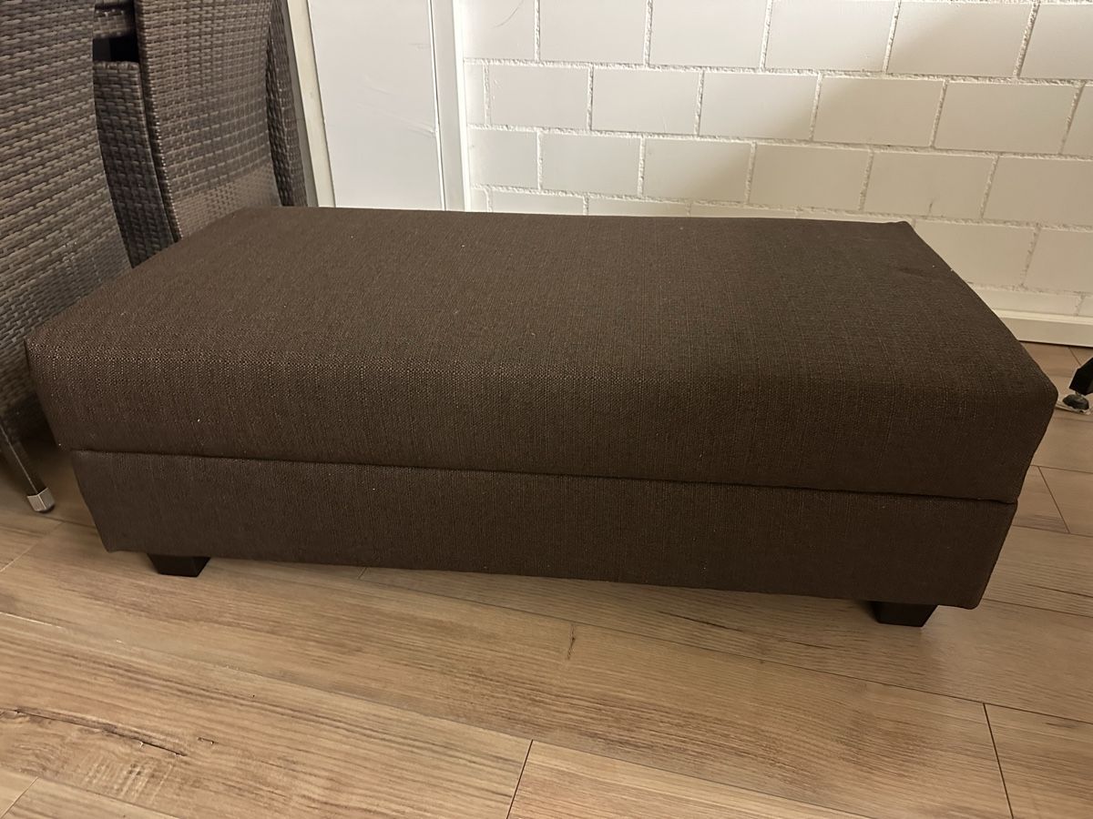 Tabourets: Hocker Braun Neu – Neuf avec emballage d'origine à Sevelen par Stopglobal.