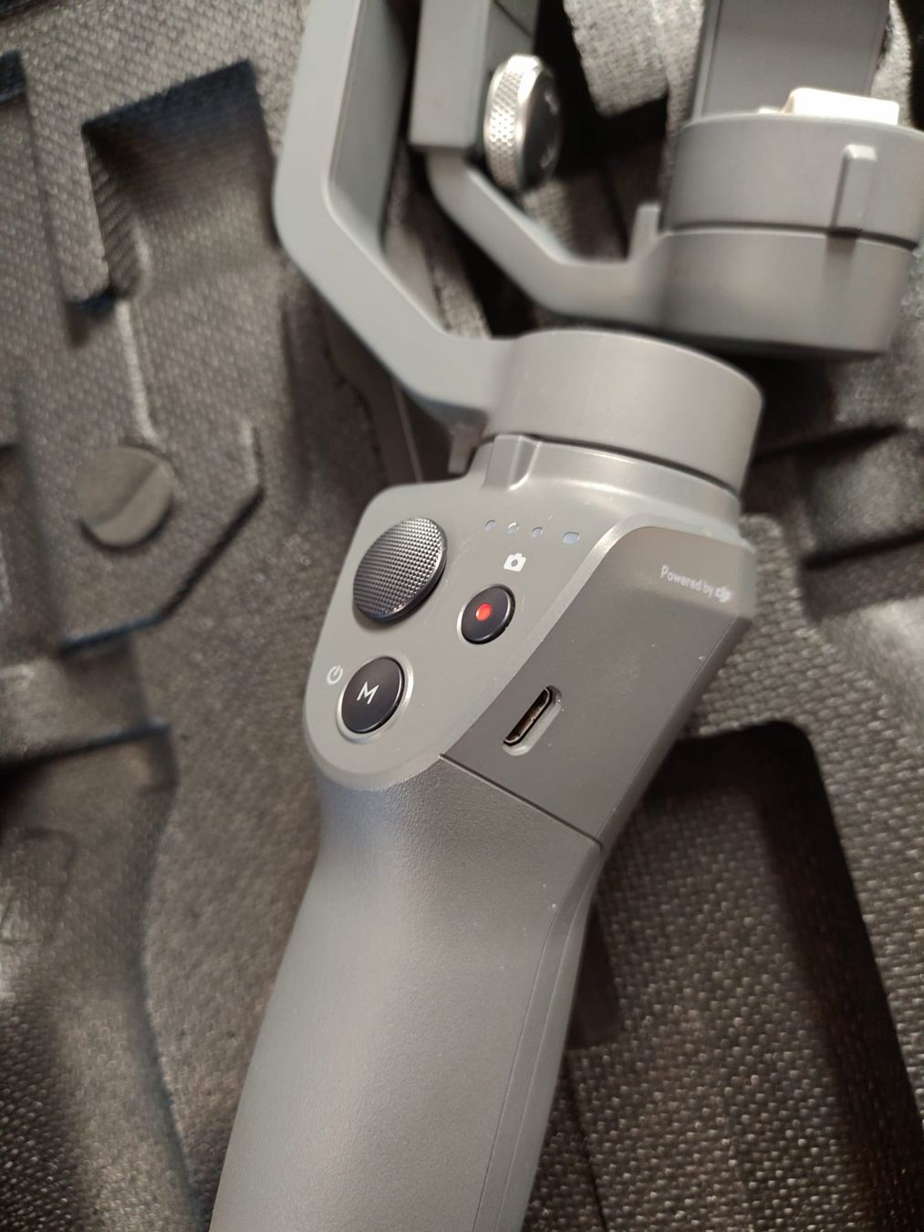 DJI Staffe: DJI Osmo Mobile DEFEKT ab 1.-! – Difettoso da Starrkirch-Wil venduto da Manu_aka_sell 2
