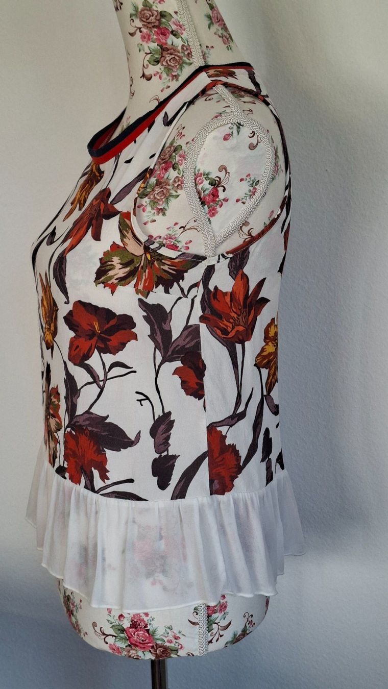 Top: Sommerliches Blusen-Top von Opera Milano – Usato da Kriens venduto da Wolly85 2