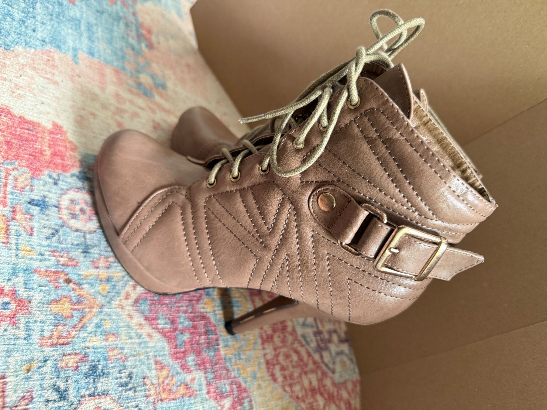 Scarpe da donna: Elegante Schnür-Stiefeletten – Usato da Bellach venduto da S.Kyra